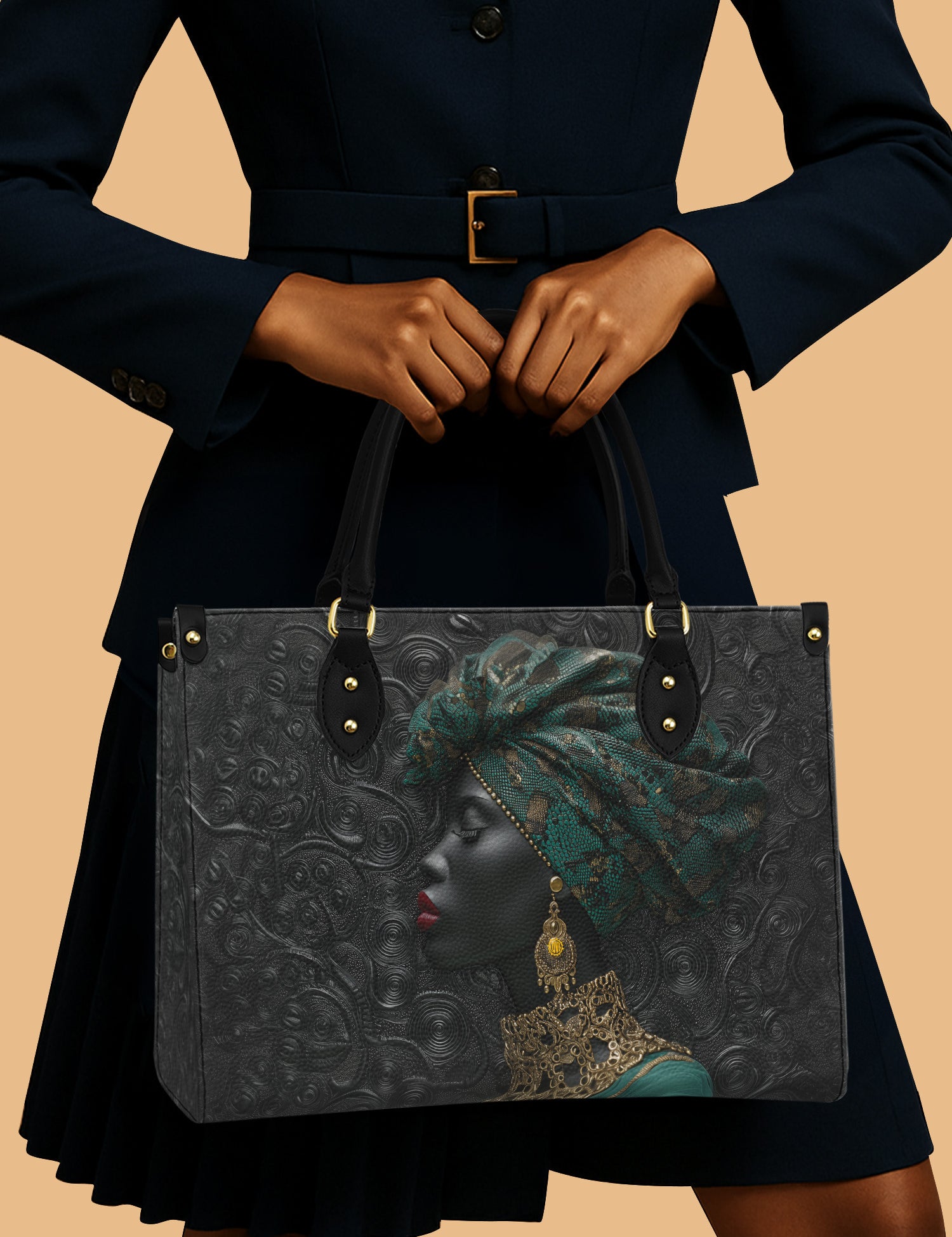 Mk_FC_20251027_LE_BUCKET_SLIM_BLACK_Emerald_Grace_ARND135_ADSG070_01.jpg
