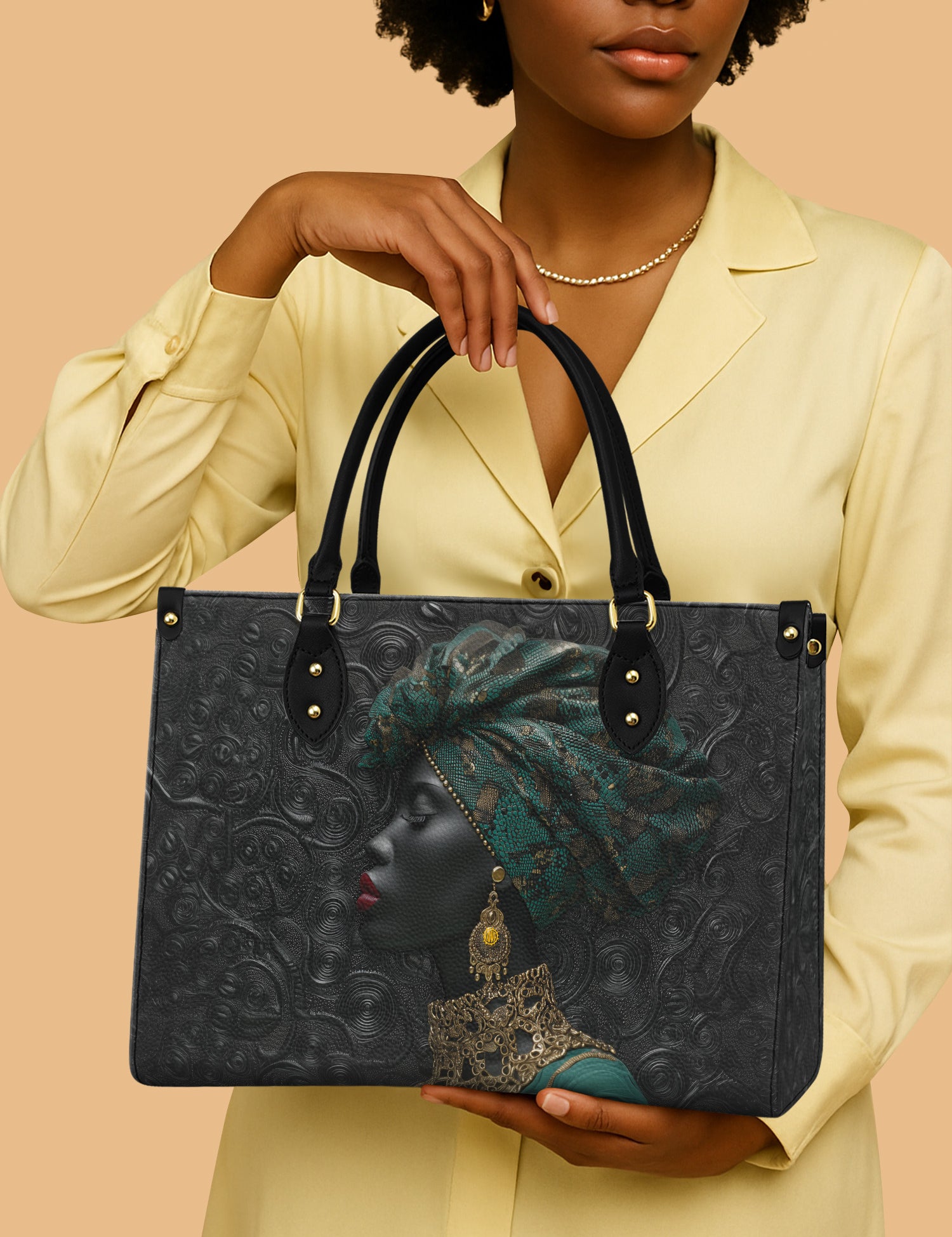 Mk_FC_20251027_LE_BUCKET_SLIM_BLACK_Emerald_Grace_ARND135_ADSG070_03.jpg