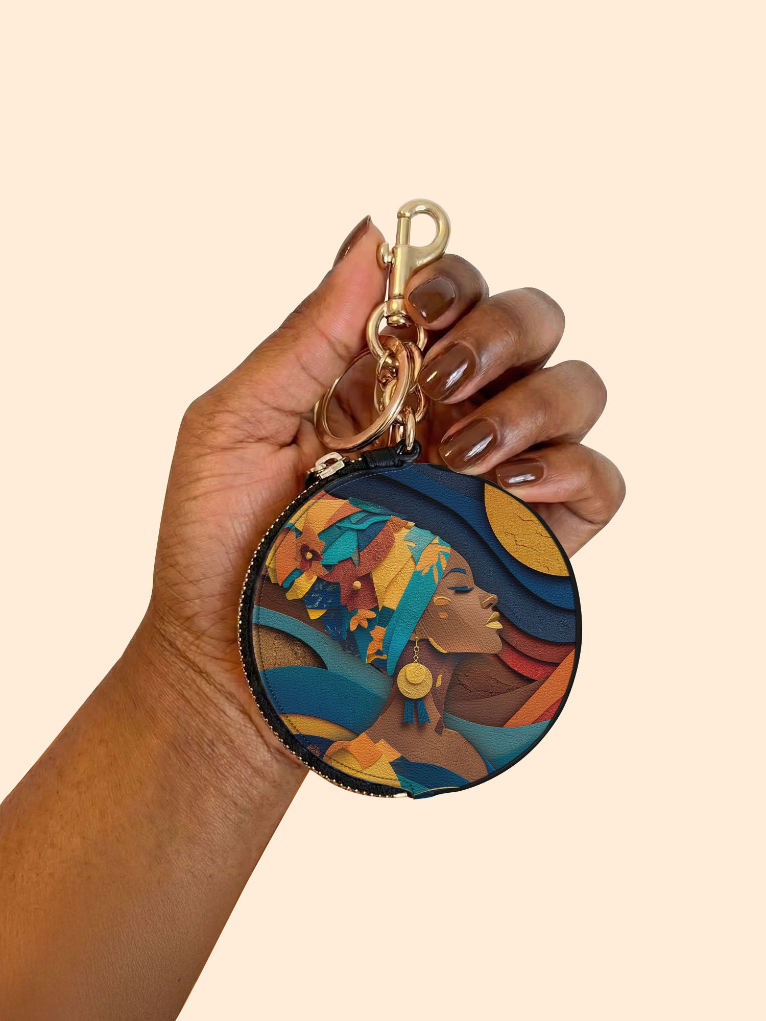 Woman in Headwrap Circular Coin Pouch Bag Charm QR0HH021
